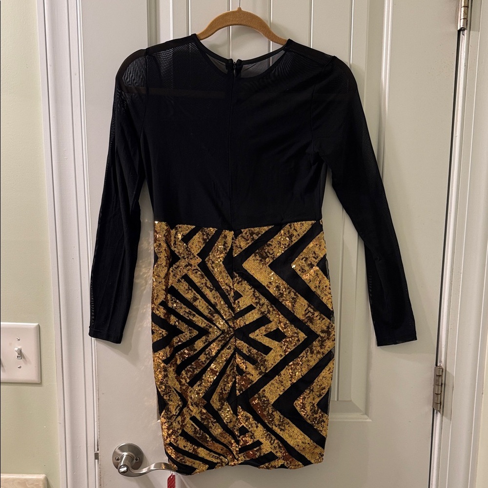 Chic Black and Gold Long Sleeve Dress - Picture 3 of 4